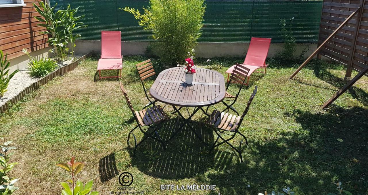 Gite La Melodie Longueville  Luaran gambar