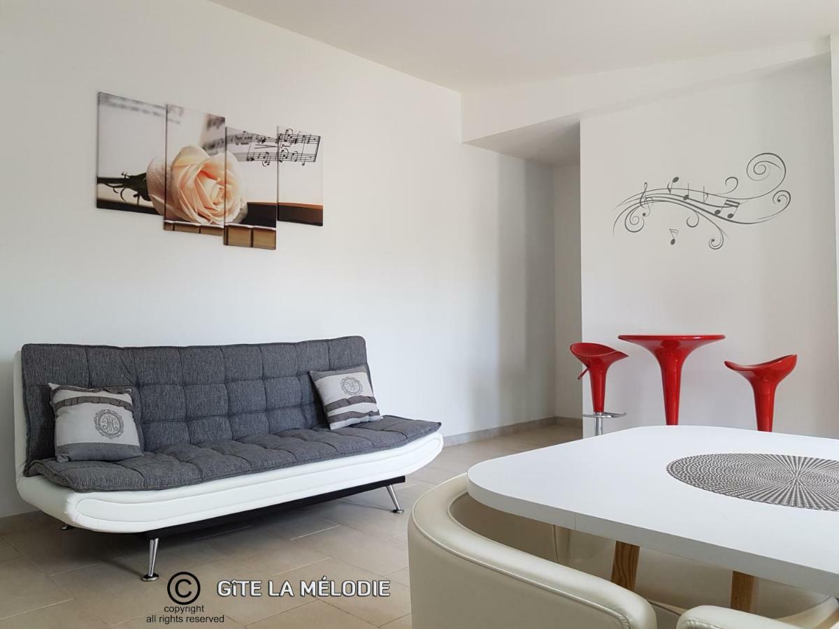 Gite La Melodie Longueville  Luaran gambar